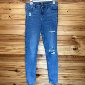 Hollister ripped High-rise super skinny soft stretch 9 LONG distrsssed jeans